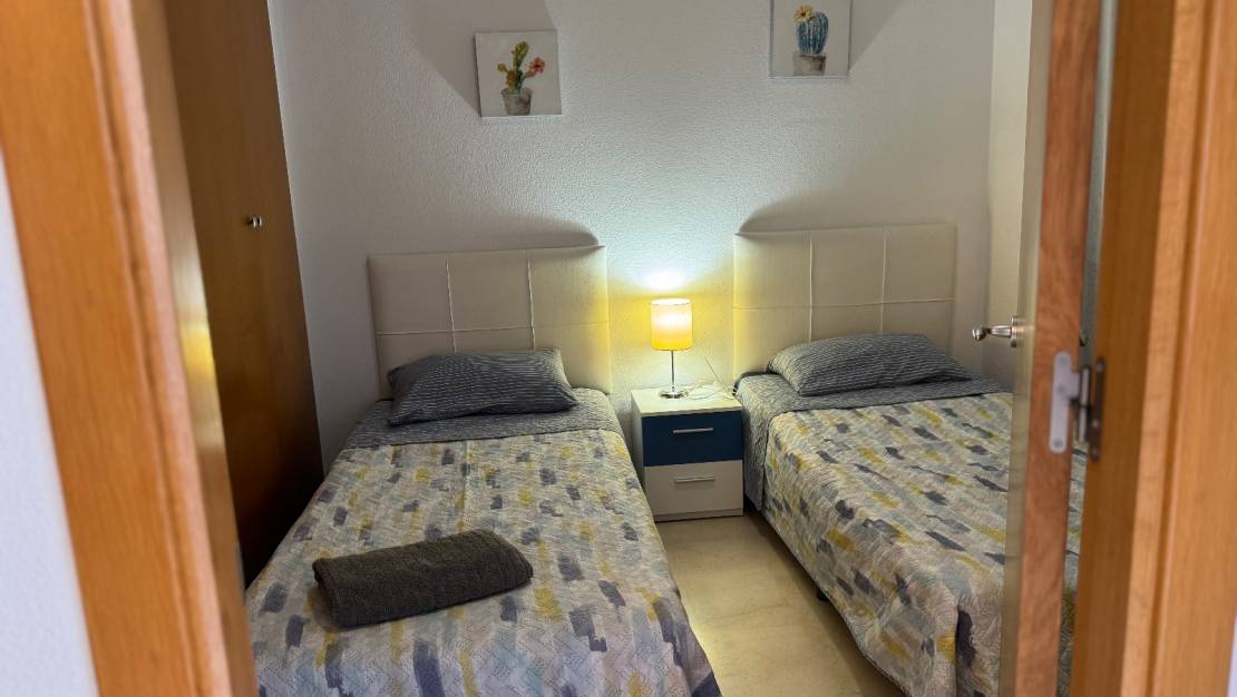 Alquiler a largo plazo - Apartamento - Torrevieja - Centro