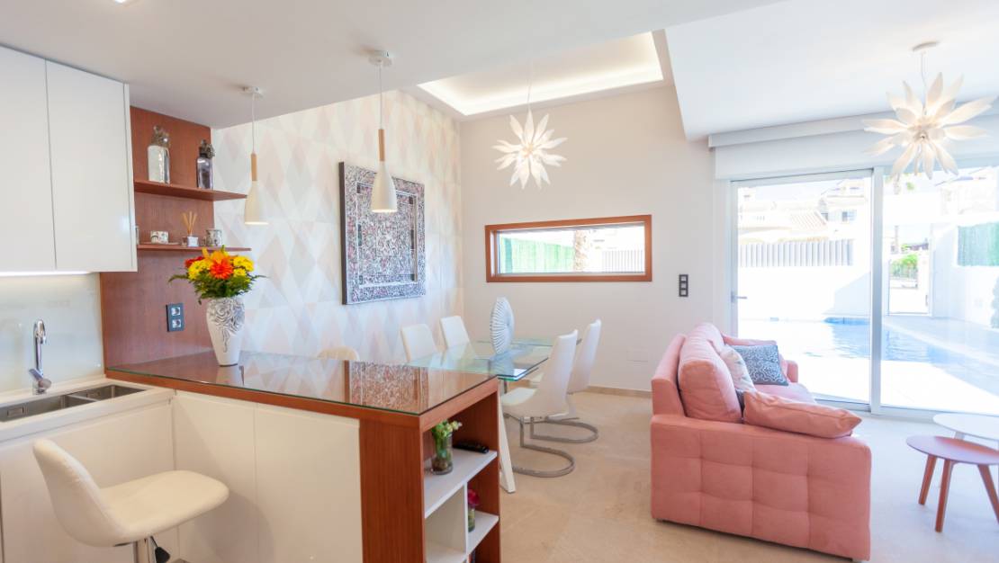 Nueva construcción  - Chalet - Guardamar del Segura - Urbanizaciones
