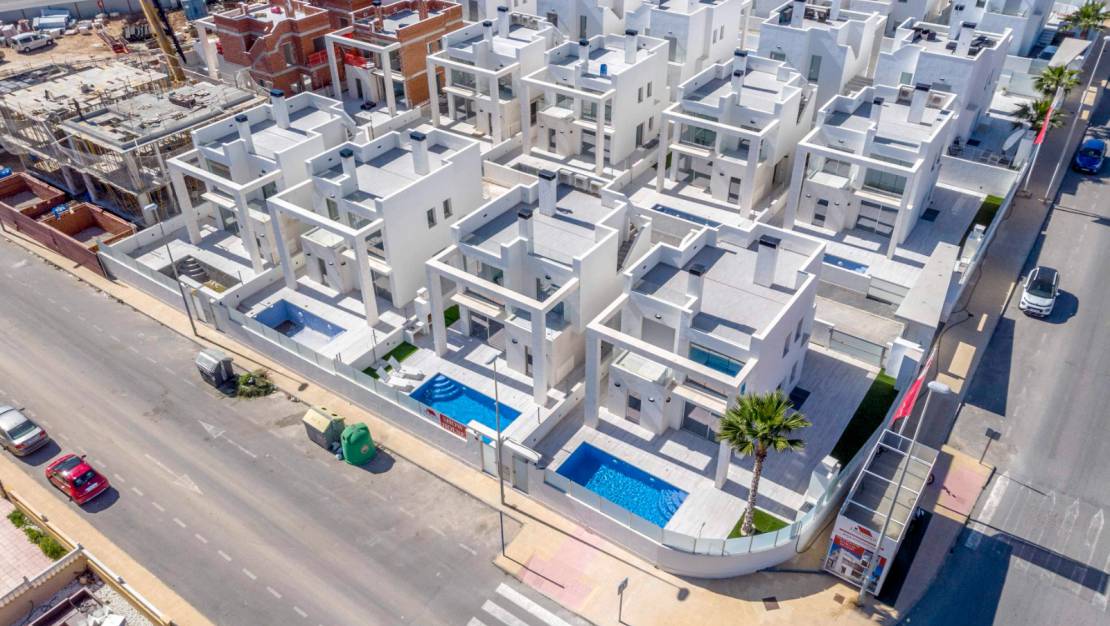 Nueva construcción  - Villa / Semi separado - Orihuela Costa - Cabo roig - La Zenia