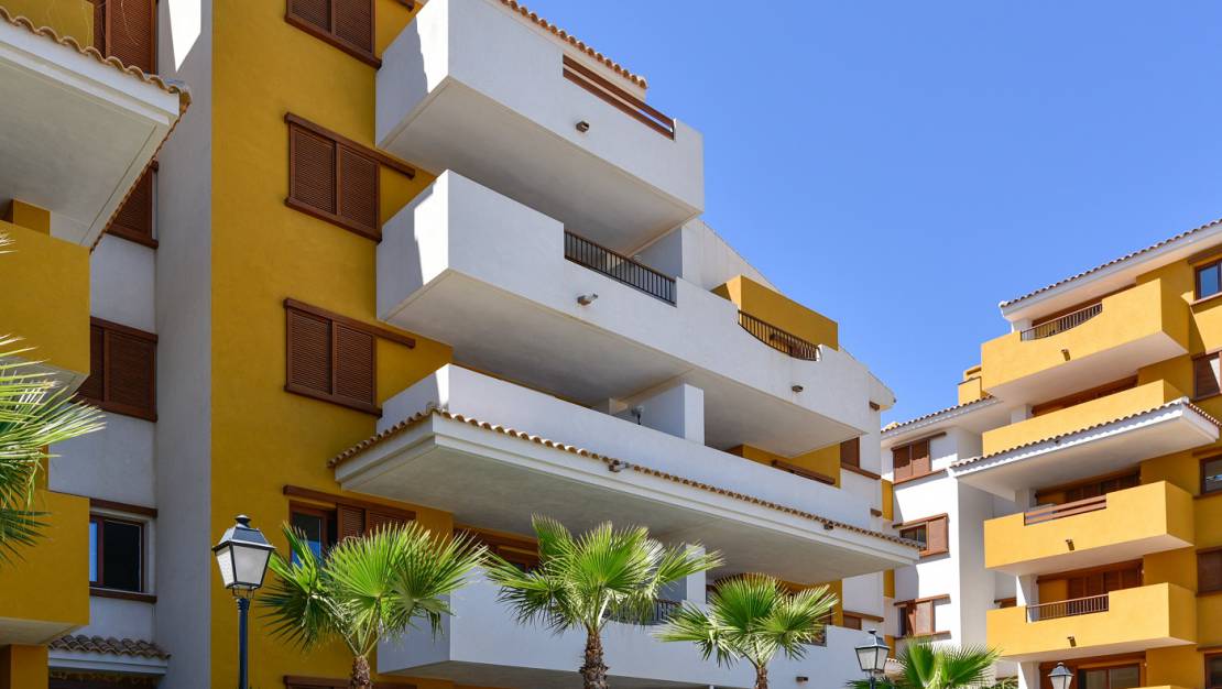 Resale - Apartment - Orihuela Costa - Punta Prima