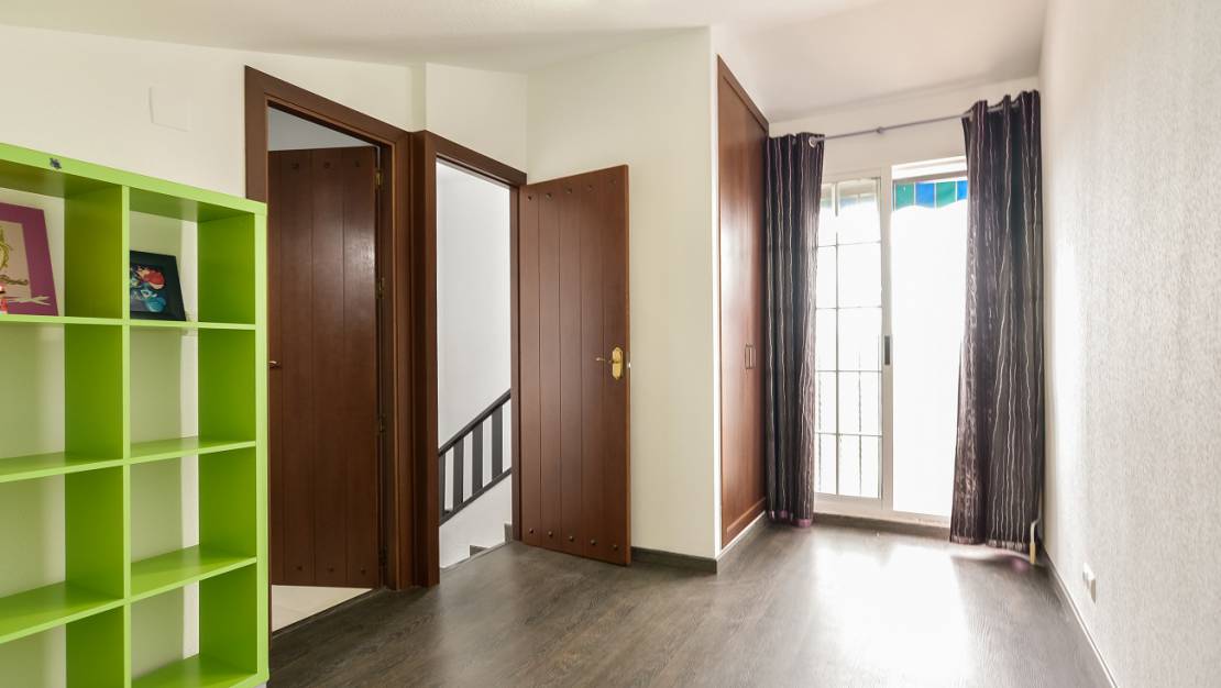 Venta - Casa adosada / Duplex - Orihuela Costa - Villamartín
