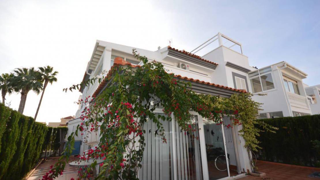 Вторичная - Двухэтажный Таунхаус - Orihuela Costa - Cabo roig - La Zenia