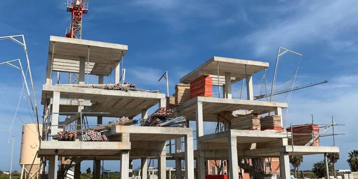 Comprar una vivienda sobre plano o en construcción en España 